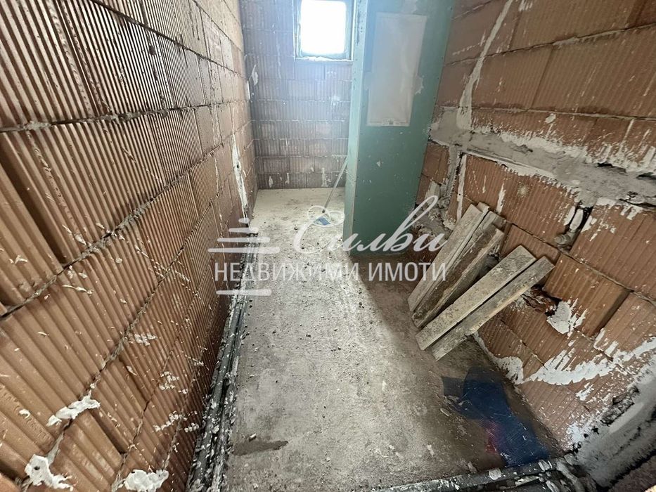 Продава се Тристаен апартамент в Търговище, Център - 120 кв.м за 1186 €/кв.м - Снимка #6