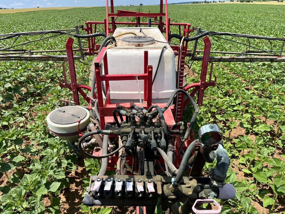 Пръскачка хидравлични крила 21 м.