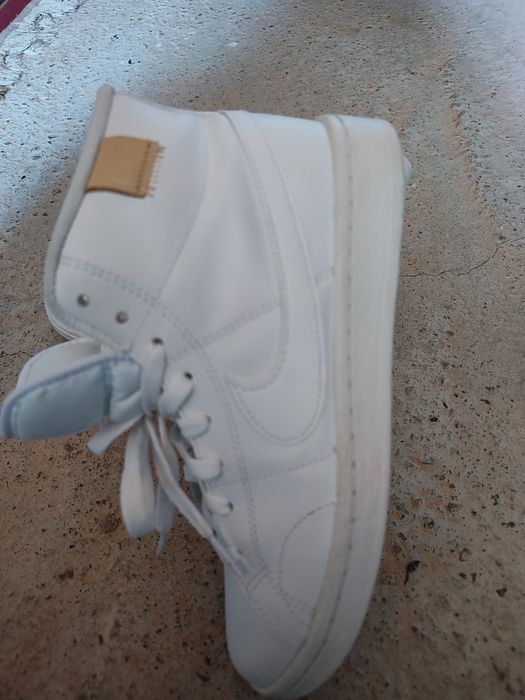 Vând încălțăminte Nike