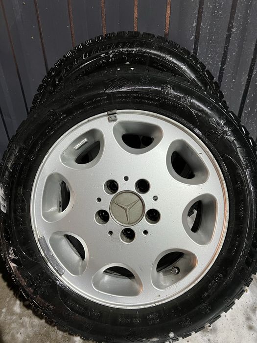 Зимние шины 4шт в дисках