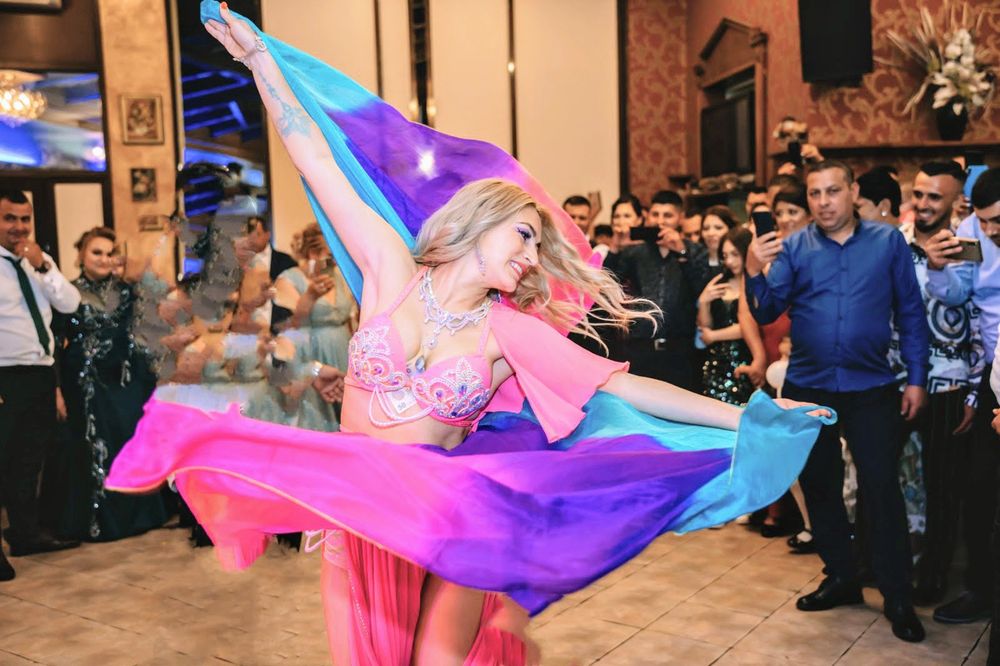 Dansatoare  orientala evenimente majorat