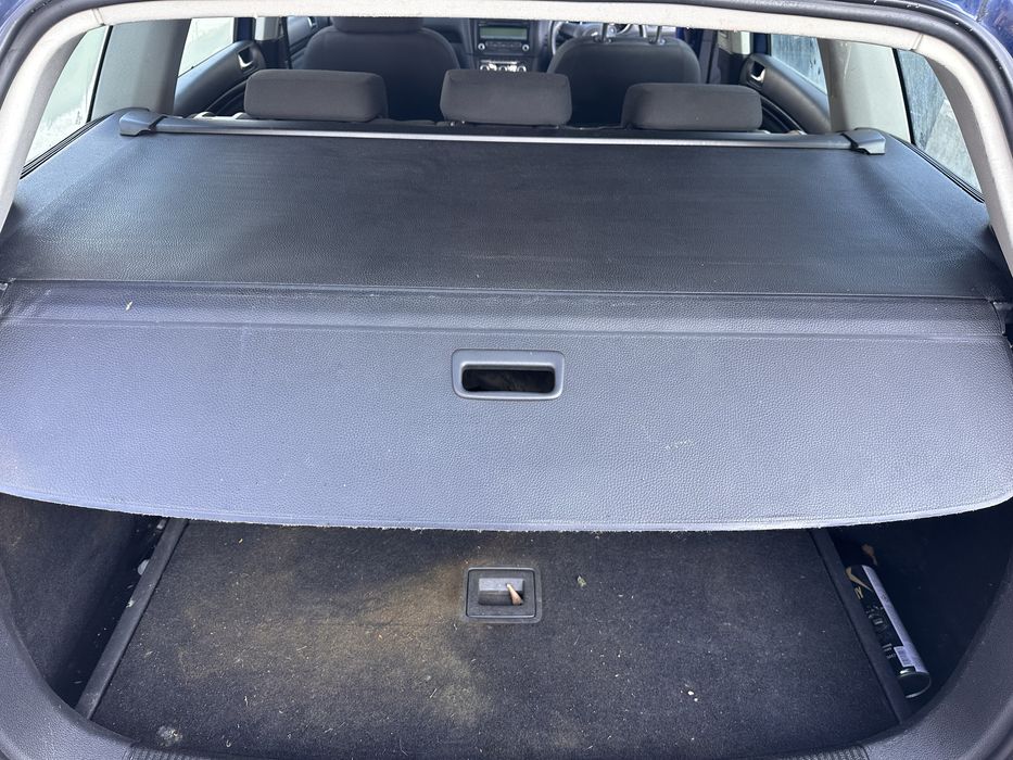 Фв голф 6 1.6тди комби на части / vw golf 6 1.6tdi