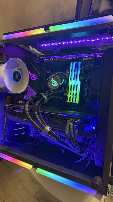 PC gaming Asus ROG Strix 1080 TI i9 9900k (3,6Ghz, 16MB,socket 1151) placa de baza Asus Strix ROG Z390-F, socket 1151 32GB RAM G.Skill Trident Z RGB
