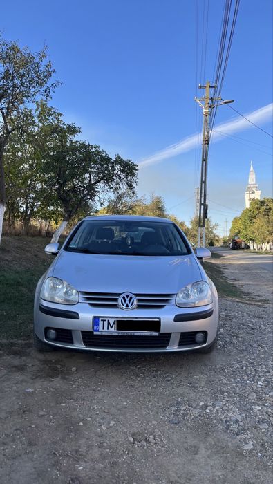 VOLKSWAGEN Golf 2005