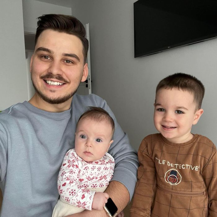 Sunt babysitter/ bonă masculină la domiciliul tău în Cluj