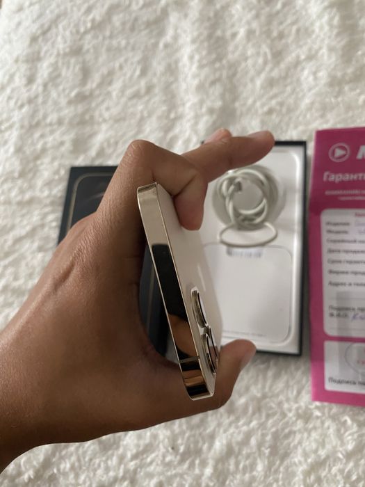 Продам Iphone 12pro max