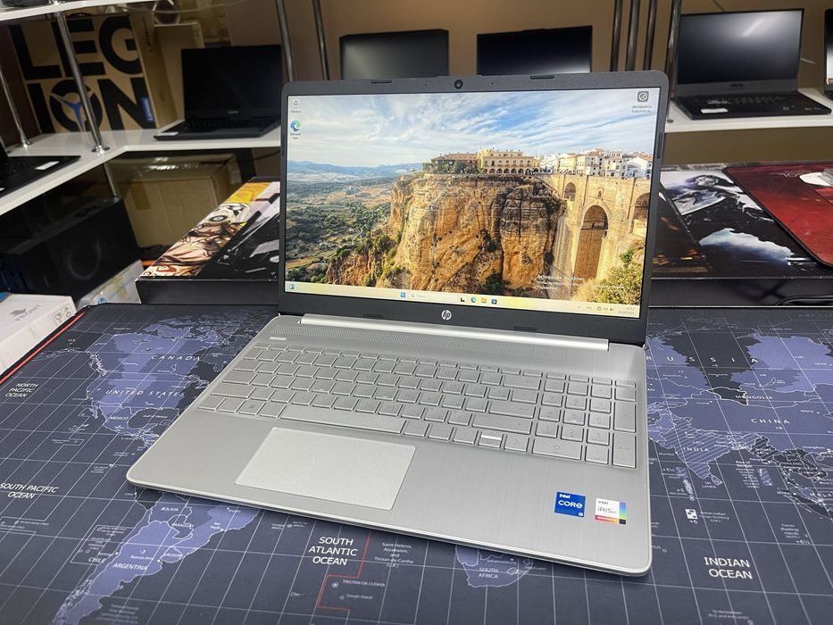 Ноутбук HP Laptop 15s - Core i5-1235U/8Gb/512Gb/Iris