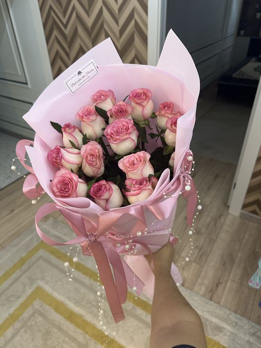 Нежные розовые розы