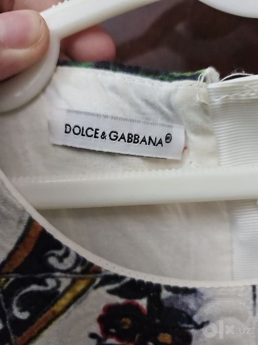 Платье от DOLCE & GABBANA.