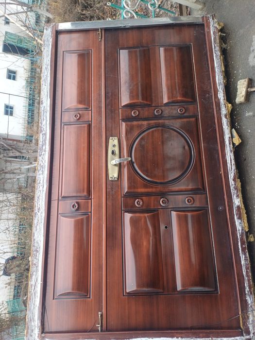 Темір есік бар жағдайы жақсы кілті істейді