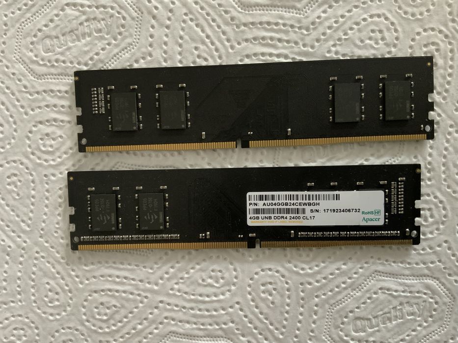 8gb DDR4-2400 Apacer si 8gb DDR3-1600 Savage Red