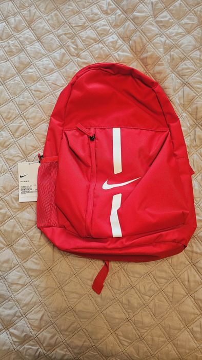 Nou rucsac Nike rosu