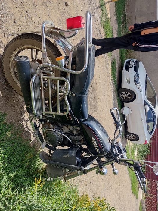 Мотоцикл Сузуки 200сс