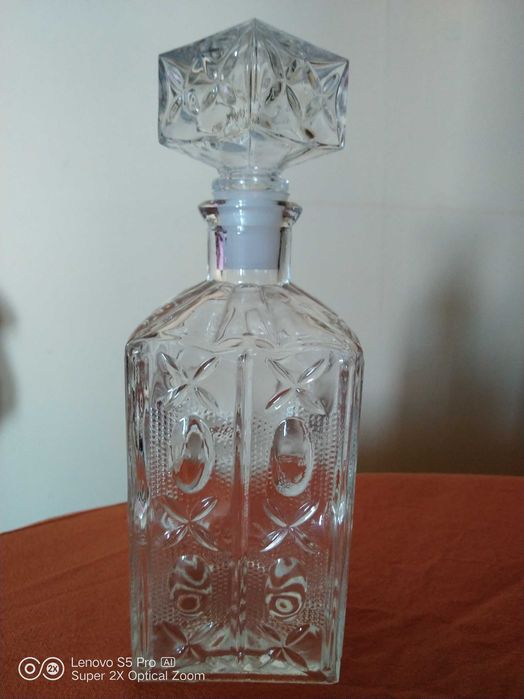 Комплект от няколко стъклени чаши