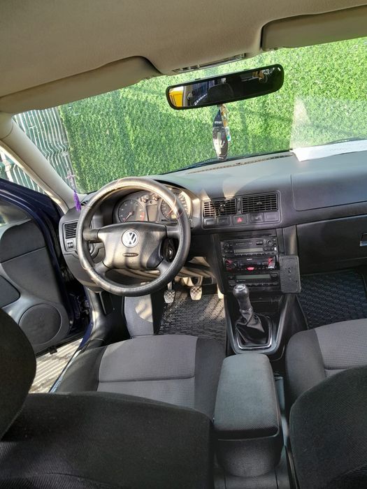 De vanzare golf 4