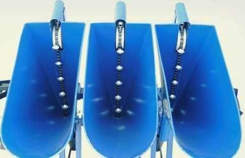 Semanatoare 6 randuri Tractor pentru usturoi si arpagic ceapa bulbi