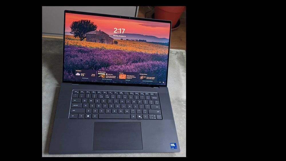 Laptop Dell Precision 5690 16" Ultra 7 165H, 32GB RAM, Touchscreen