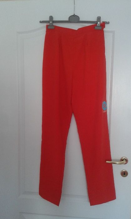 Sacou + pantalon lung de culoare rosie