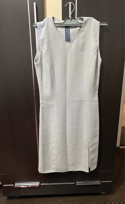 Costum femei bleo cu fir de lame argintiu, model deosebit