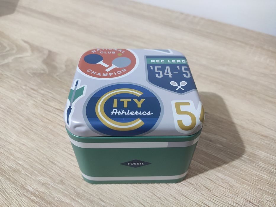 Cutie noua ceas Fossil