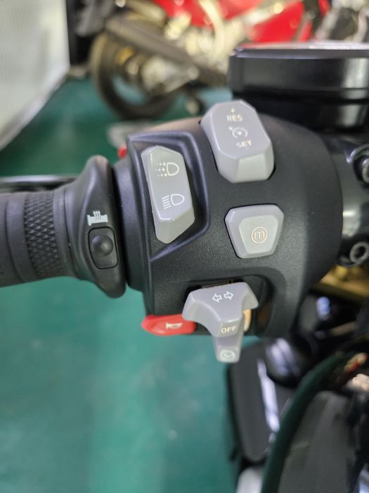 Vand Triumph rocket 3 R Black