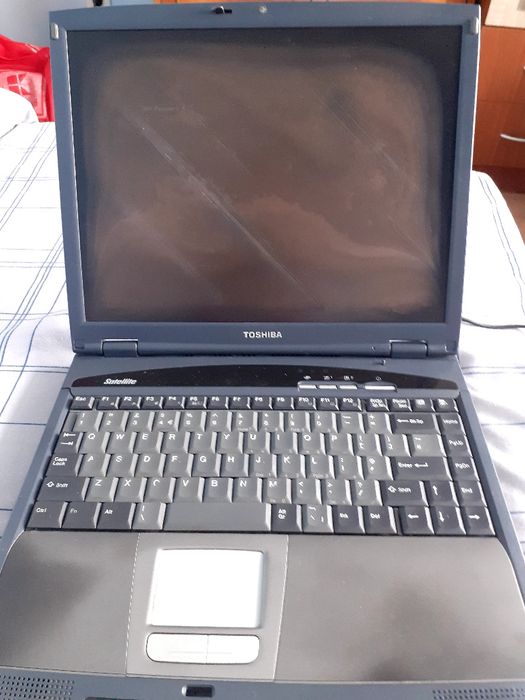 Vînd Schimb Laptop Toshiba Defect