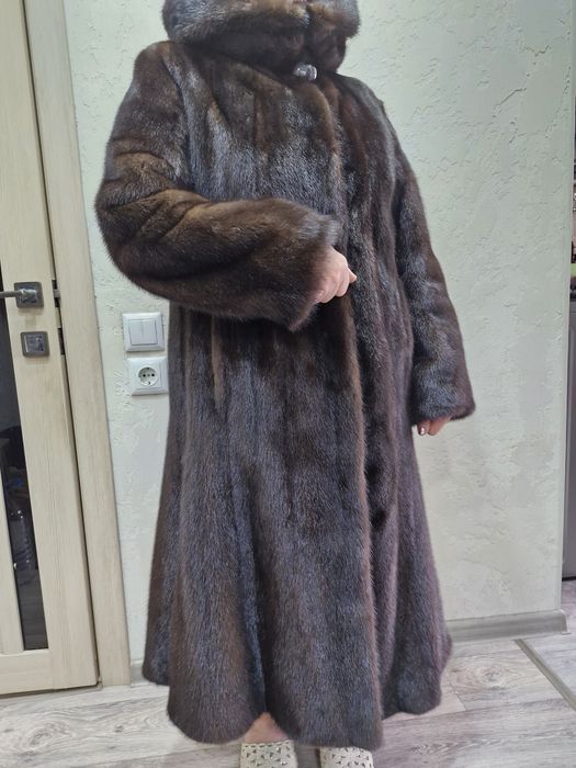 Продам норковую шубу