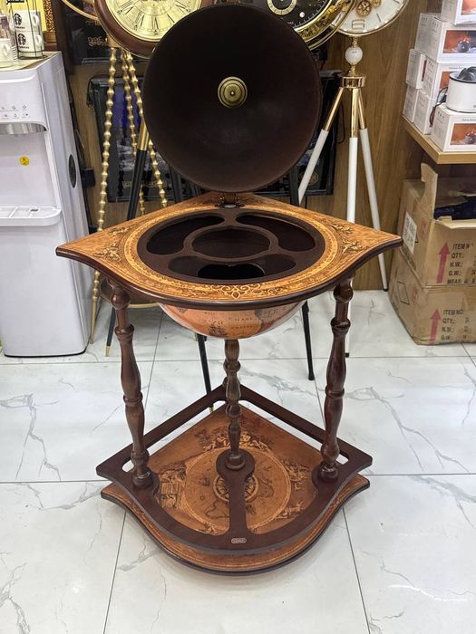 Глобус-бар напольный