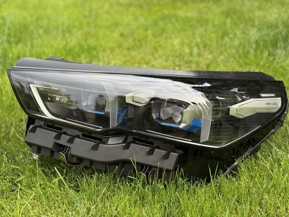 Vand set faruri Bmw G60 serie 5 far stanga dreapta Bmw seria 5 G60 G61