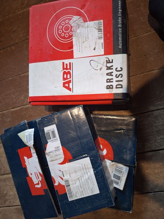 НОВ комплект предни и задни дискове за Honda CR-V II (2002-20