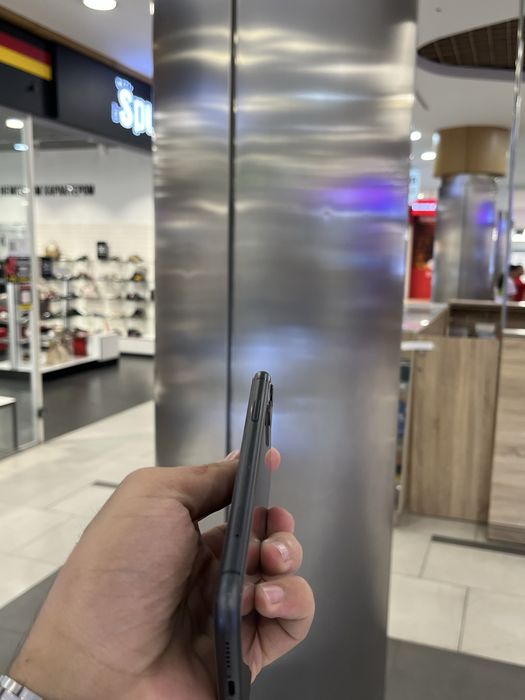 Продаётся iPhone 11