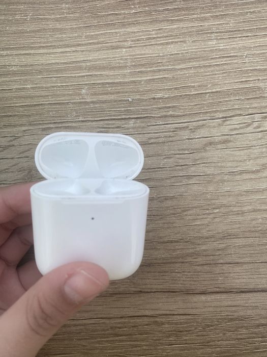 Кейс  от айрподсов оригинал