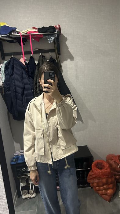 Ветровка женская