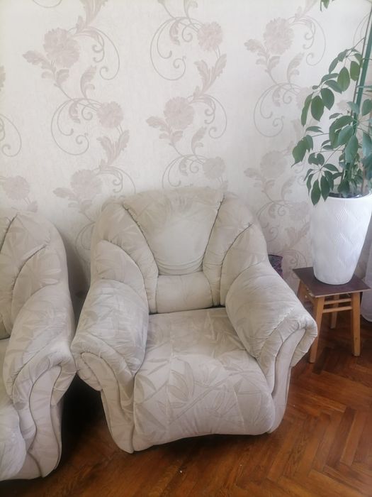 Продам диван тройку