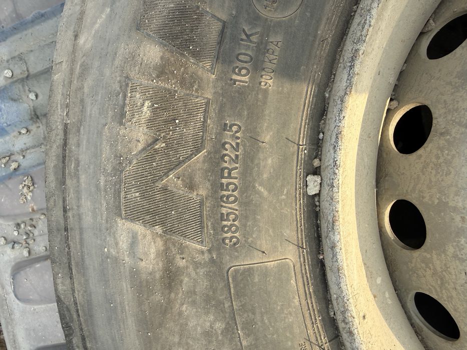 Продам шины б/у в хорошем состоянии