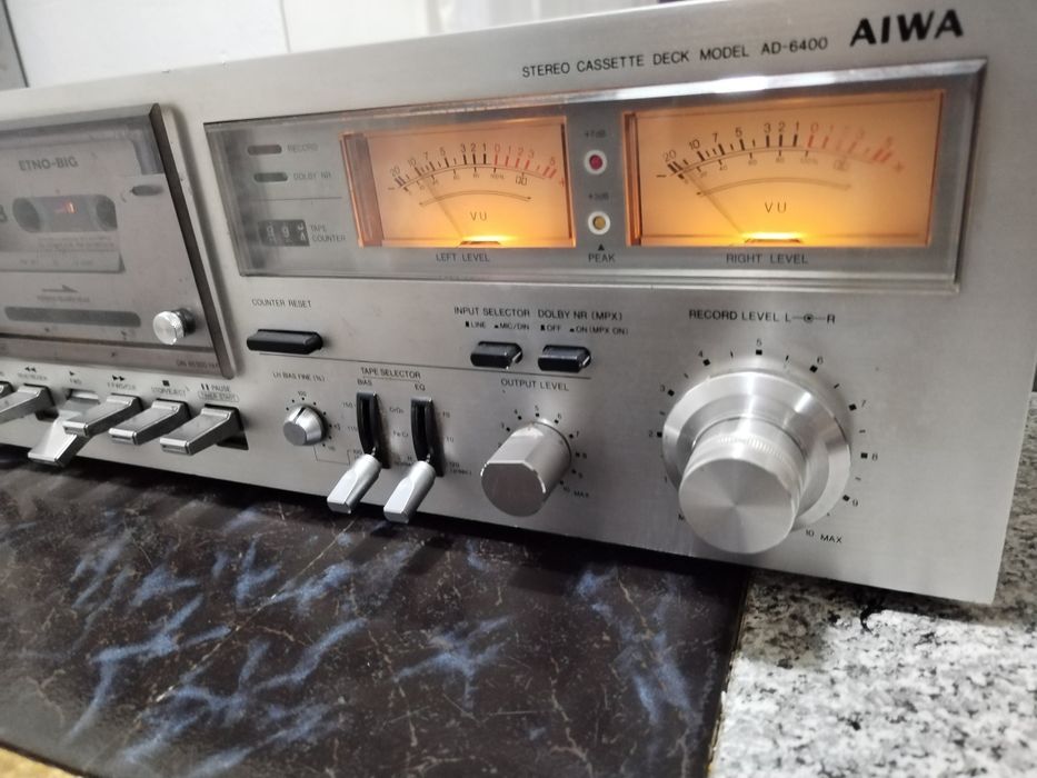 Deck Aiwa model D-6400