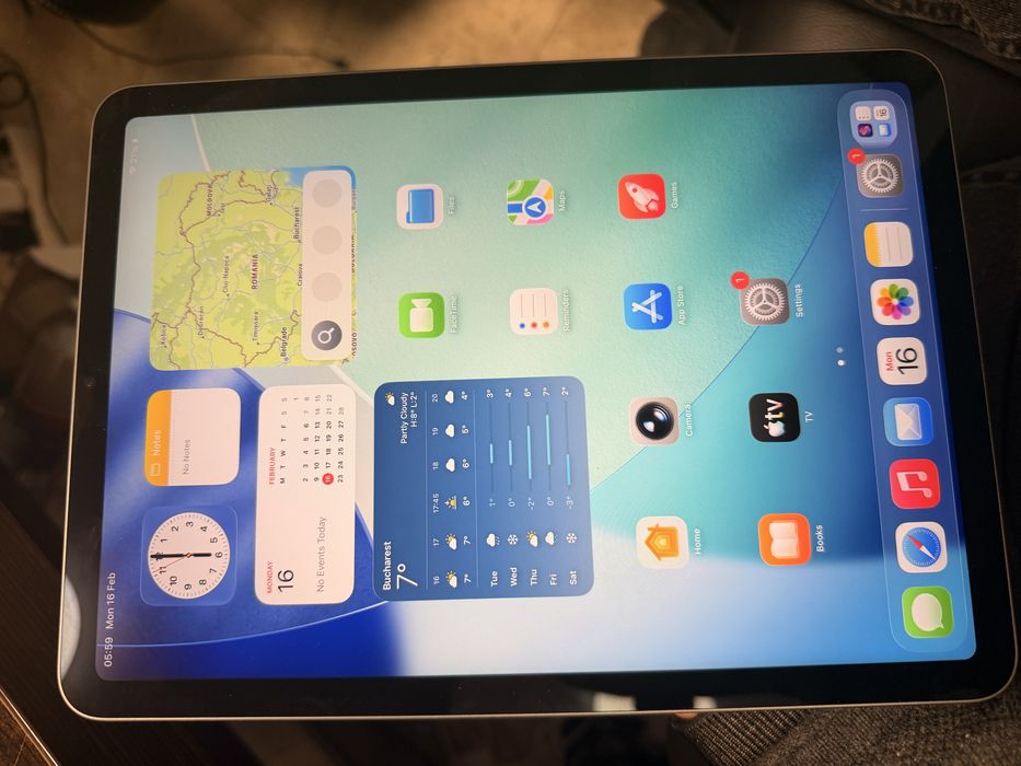 Apple ipad air 5th gen 256gb wifi la cutie ios 26