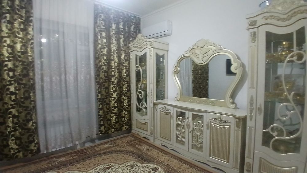 Ijaraga 2 qiz kerak