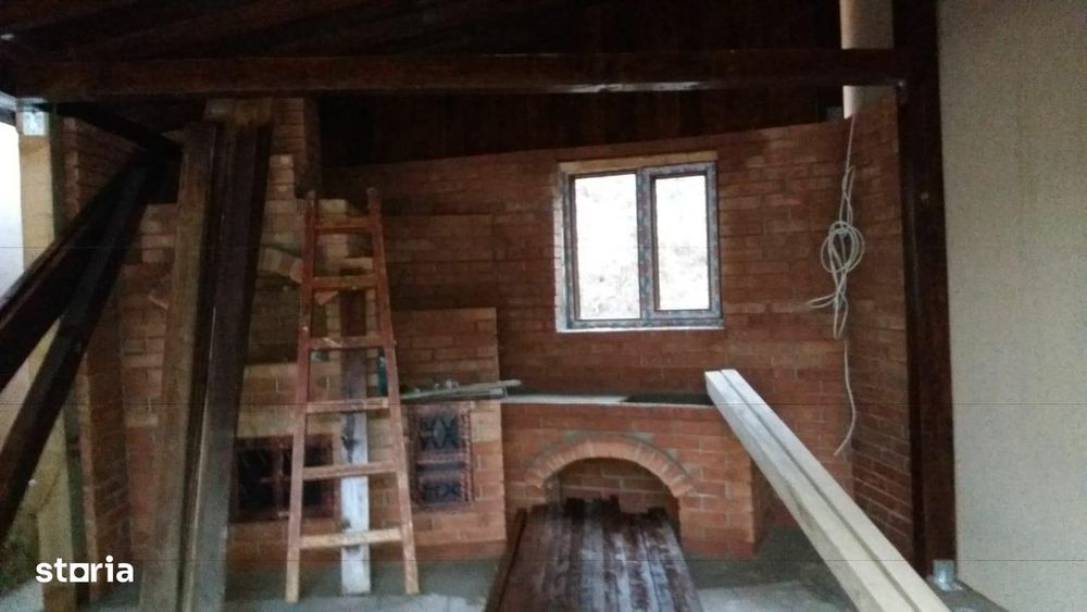 SALATRUC-VAMA-SUCEAVA- casa pretabila locuita sau cabana