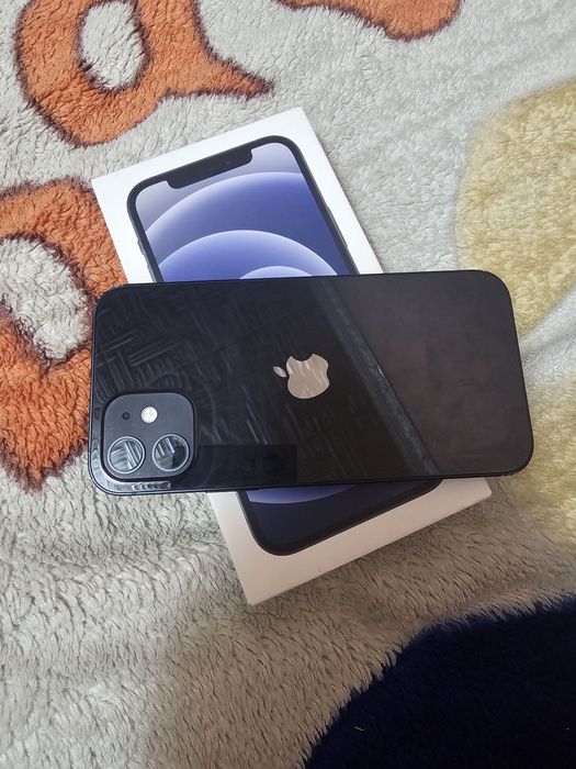 Продам Iphone 12 идиал