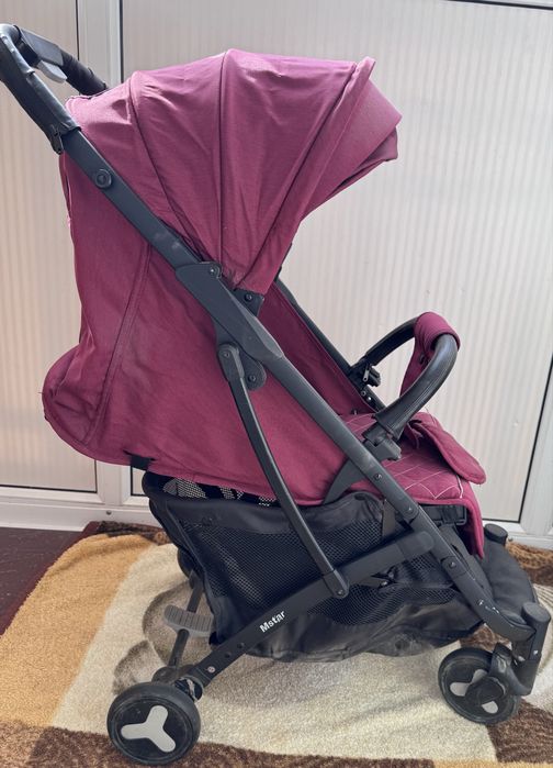 Продам коляску и санки