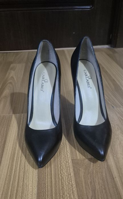 Продаются кожаные туфли в идеальном состоянии , носили 1 раз