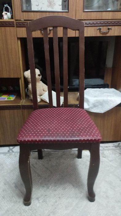 6 стульев и 2 матраца за 500т.