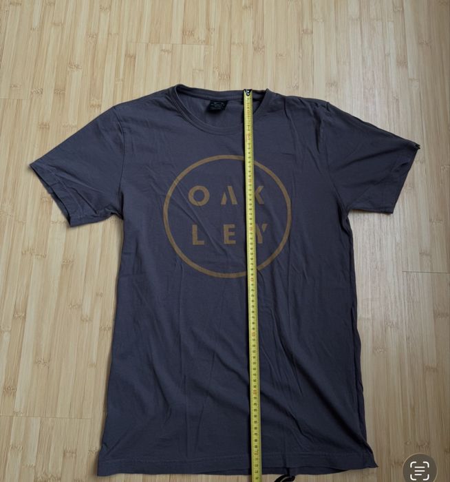 Tricou Oakley in stare buna