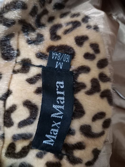 Продаётся Женские одежды куртка размер 48