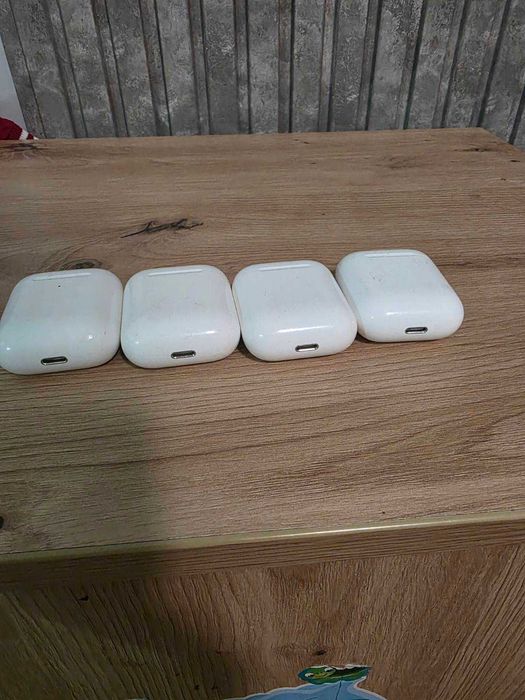Apple Airpods Wireless Charging Case зарядна кутия A1938/А1602