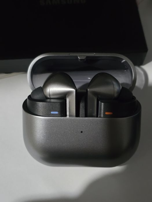 Galaxy buds 3 pro silver