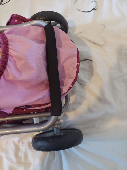 Продавам количка за кукли