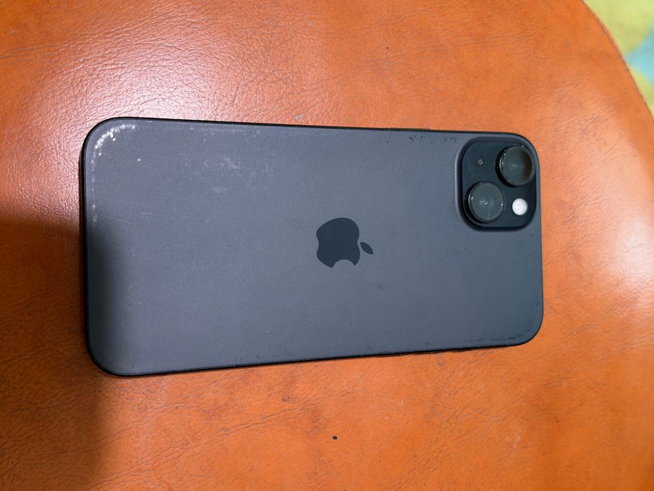 Iphone 15 plus, negru, 128GB, in conditie buna( nezgariat)