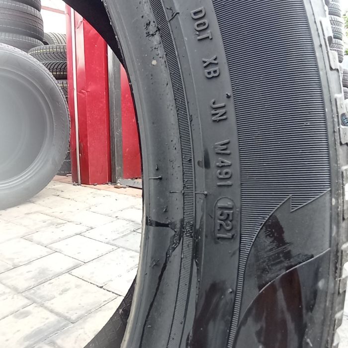 325/35 R22 Pirelli scorpion